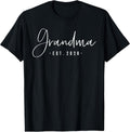 Grandma Est 2026 Minimalist Elegant Font T-Shirt
