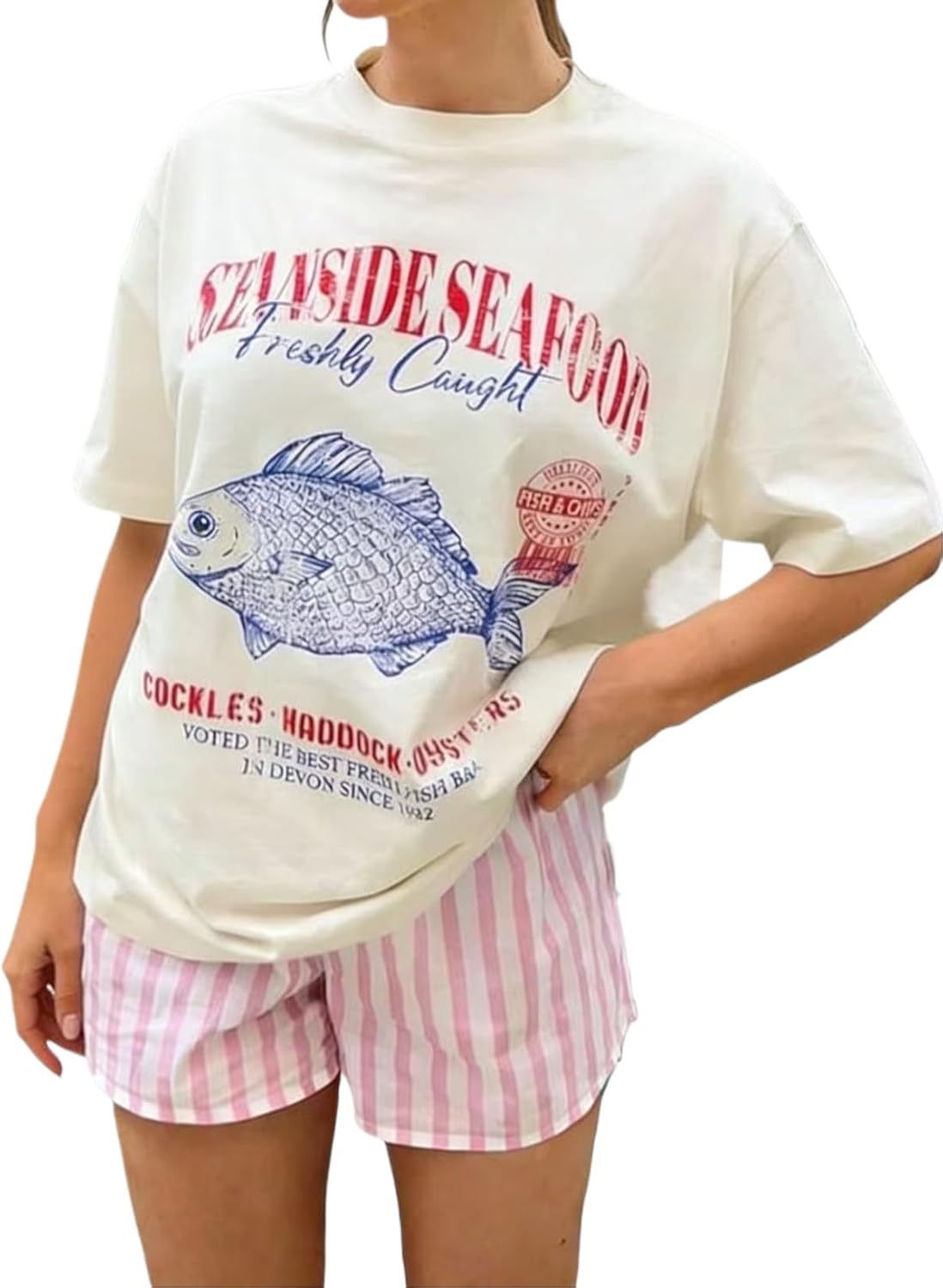 Cute Strawberry Beach Shirts Oversized Graphic Tees Women Short Sleeve Y2k Summer Tops 2000s Aesthetic Preppy Clothes