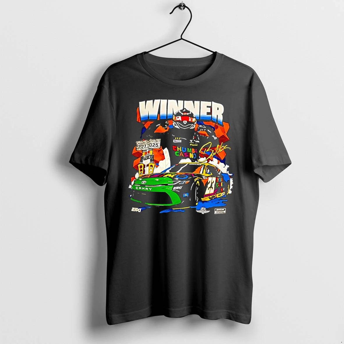 Officials Bubba Wallace Signature Indianapolis 400 Winner Chumba Casino 23xi Black Premium T Shirt