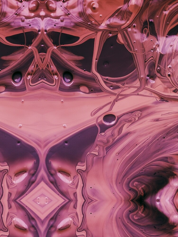 Symmetry in pink and red by Psilographics